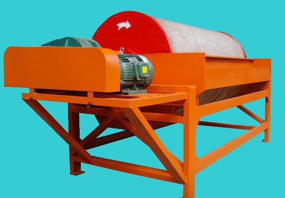 Gordelbreedte 500-1400 mm Hoogmagnet Droog trommel Magnetische scheider voor goudmijnseparatie Mijnbouwmachines